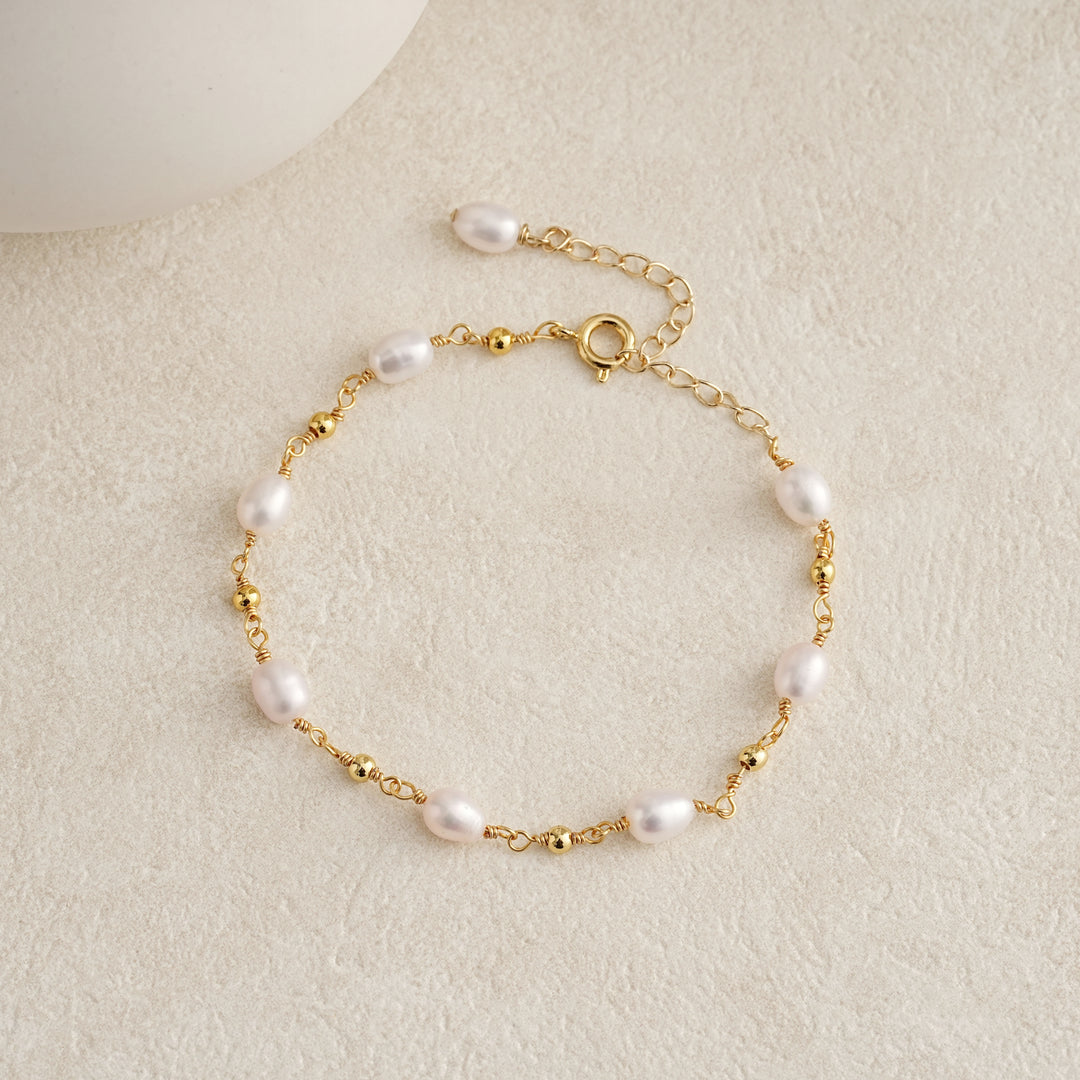 Dainty Freshwater Pearl Bracelet