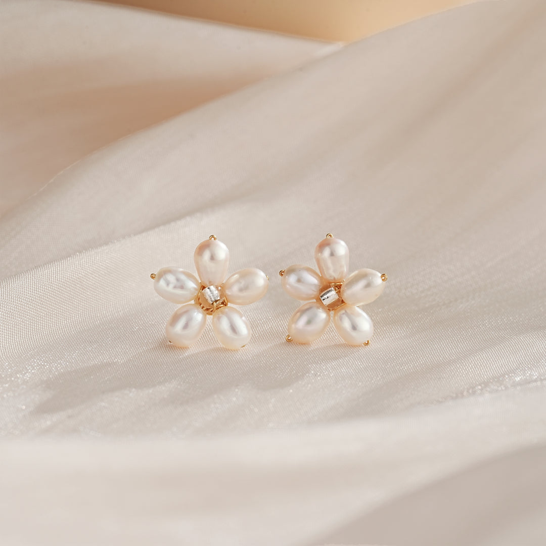 Dainty Flower Pearl Hoop Earrings
